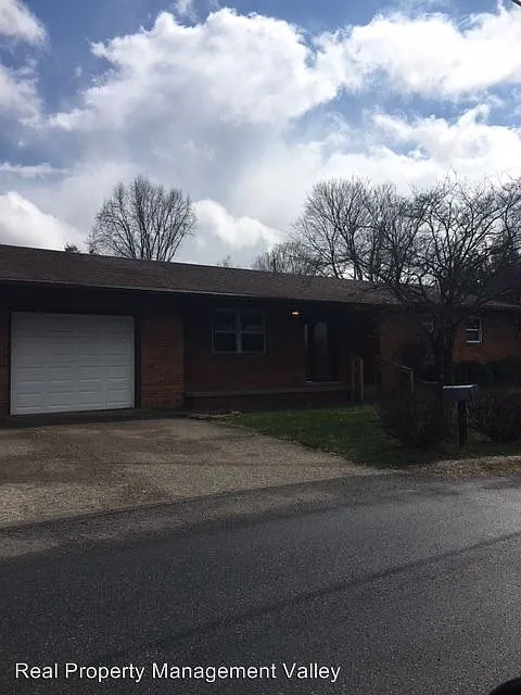 602 N Kenova Rd photo 1