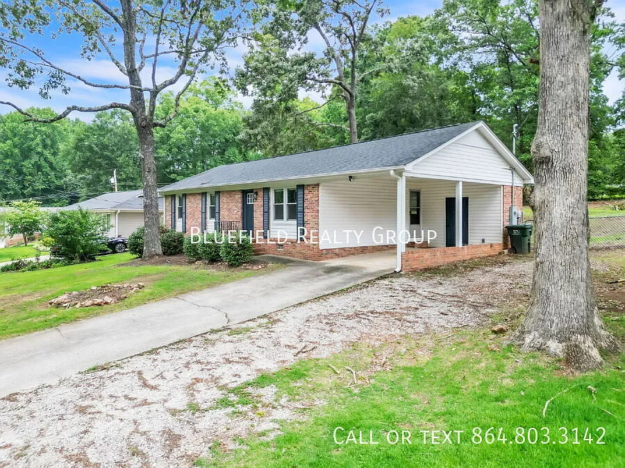 3 bedroom | 2 bath | Modern Updates & Spacious Fenced Yard $1,950/mo rent — Photo 3