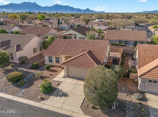 1908 E Cliff Swallow Trl, Green Valley, AZ 85614