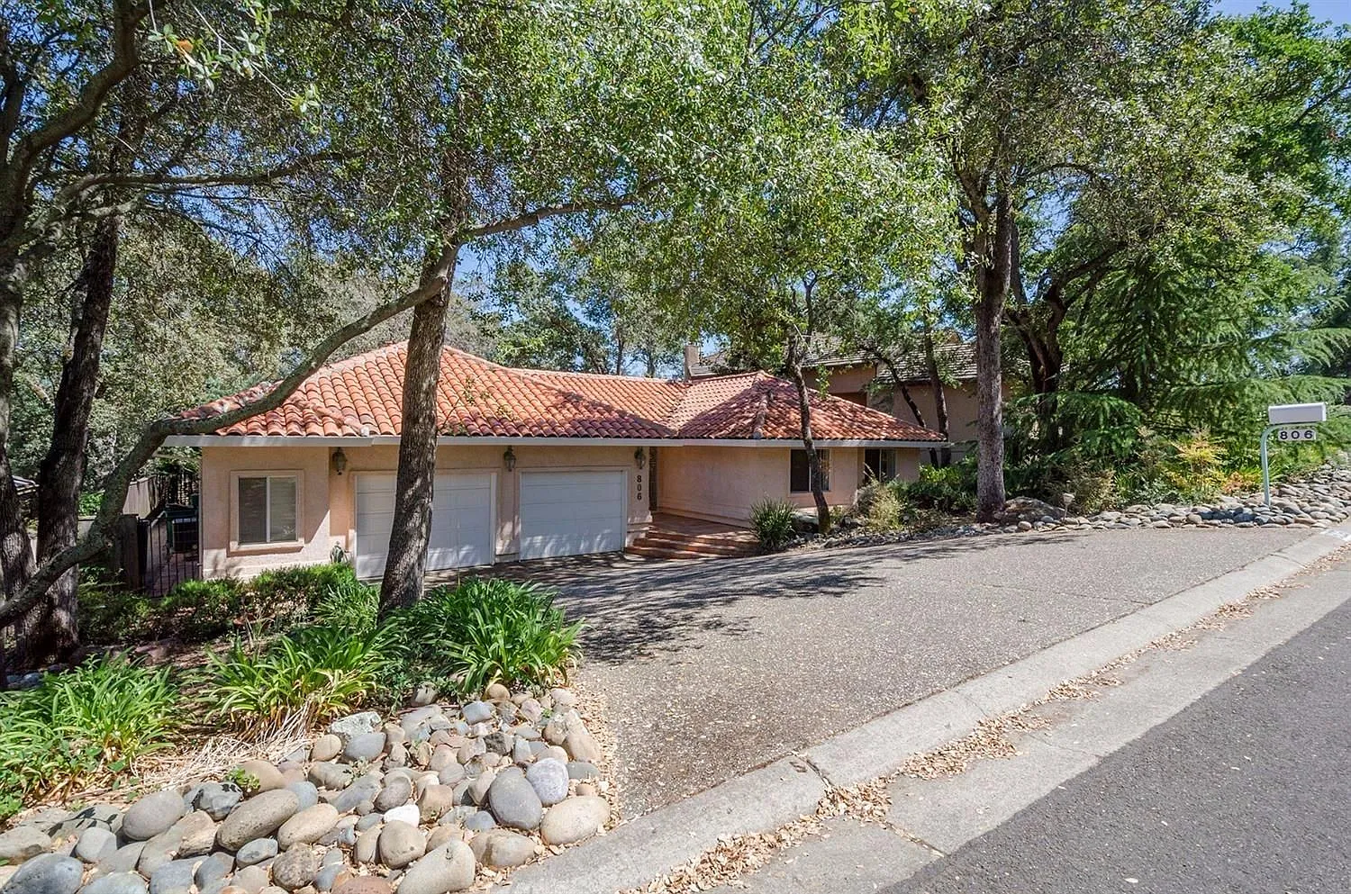 806 Knight Ln photo 1