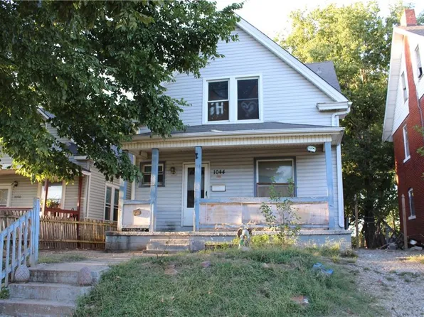 1044 Barnett Ave, Kansas City, KS 66102