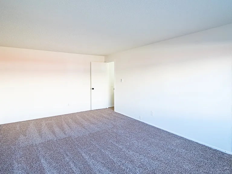 18 Ash Ct — Photo 31