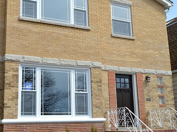 2nd image of 3325 N Pontiac Ave