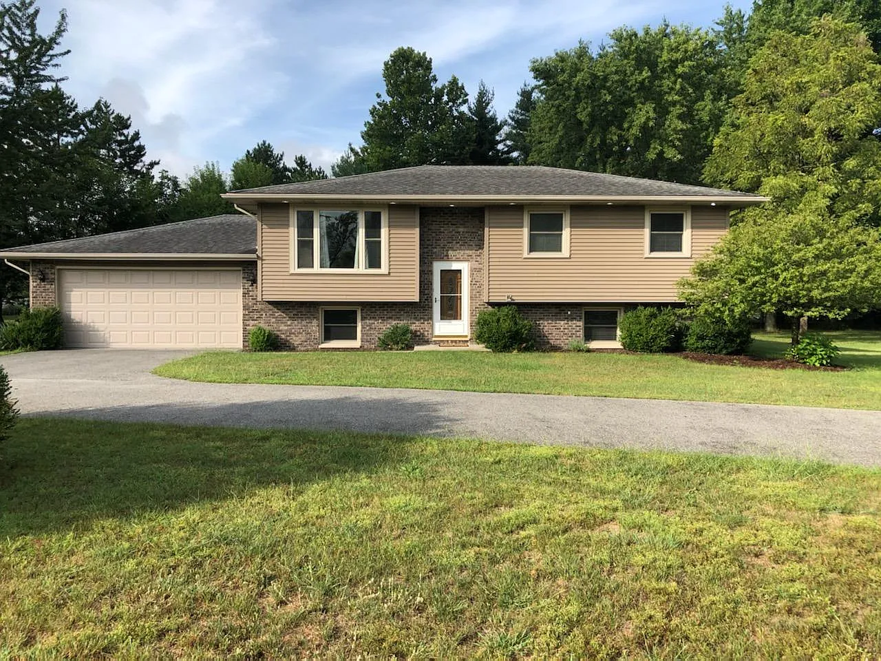 5479 E 1125 N photo 1