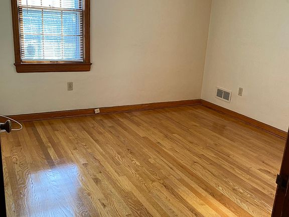 5th image of 3521 Richards Blvd