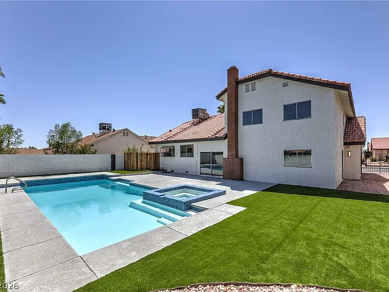 6348 Vicuna Dr — Photo 32