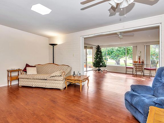 4th image of 10609 W Oakmont Dr
