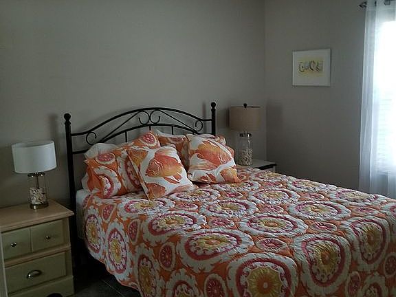 5th image of 12 Ellington Dr