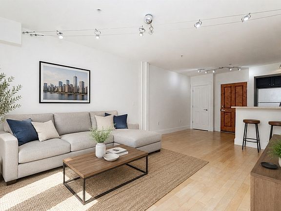 2nd image of 45 W Broadway #208