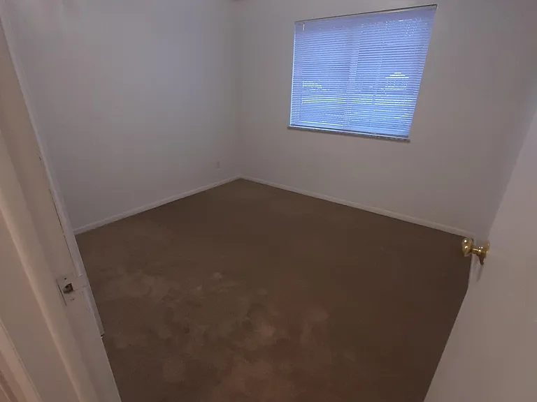 143 Lynwood Mnr #1 — Photo 9