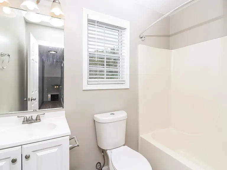 417 Remington Ct — Photo 17