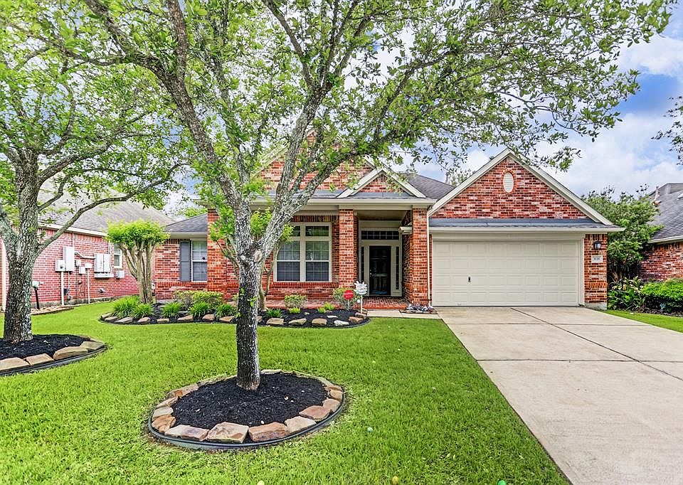 1st image of 3118 Edgewood Dr