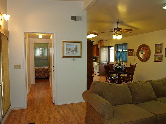 3rd image of 13943 Marland St