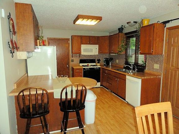 2nd image of 311 State St W