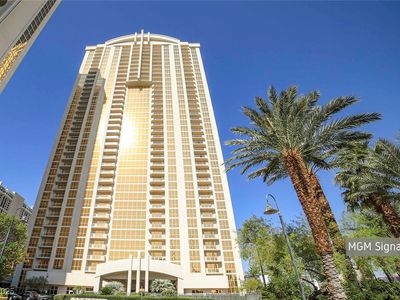 125 E Harmon Ave #1017, Las Vegas, NV, 89109
