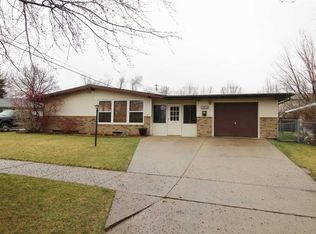 2804 1st Ave SW, Minot, ND 58701