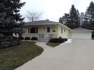 2106 8th St S, Moorhead, MN 56560