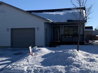 1013 E Magnolia Dr, Brandon, SD 57005