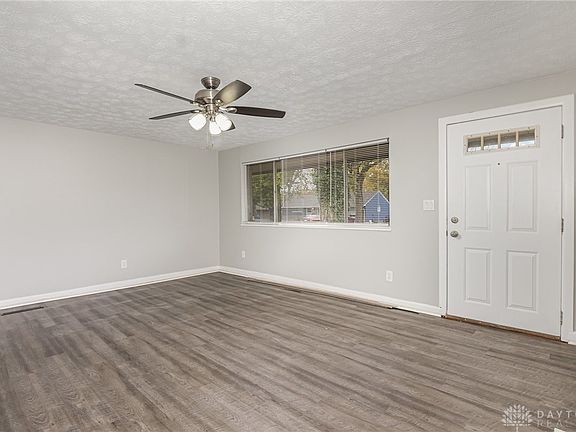 3rd image of 2140 Los Arrow Dr