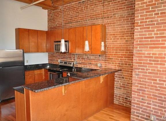 5th image of 1308 Washington Ave APT 6D