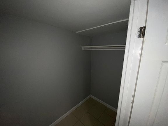 4th image of 380 Sanford Ave #B