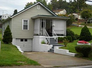 943 Lincoln Dr, South Charleston, WV 25309