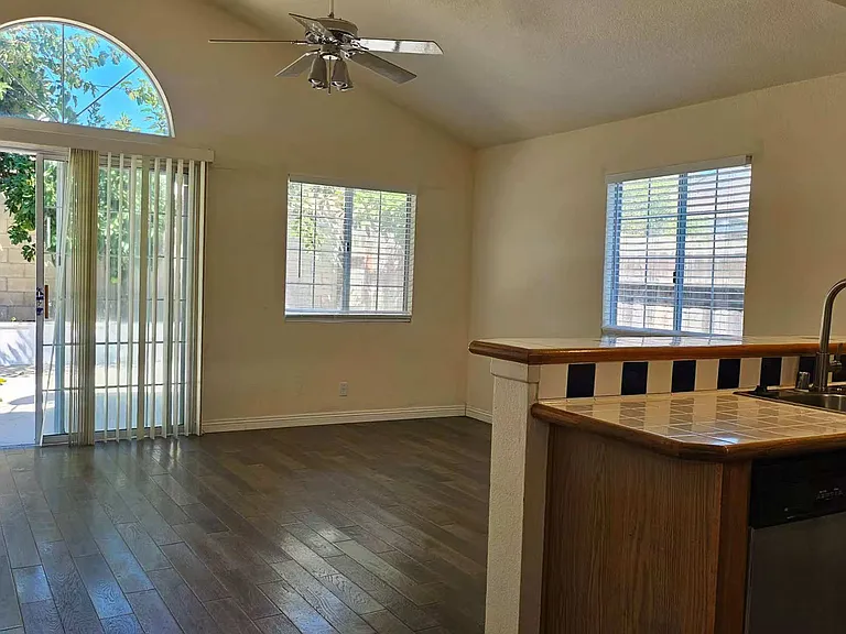 4621 Ranchgrove Dr — Photo 20