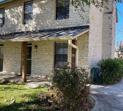 2nd image of 204 Northwest Dr APT A