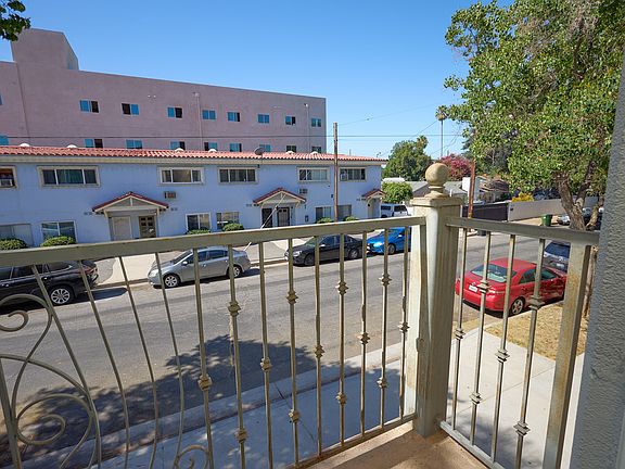 5th image of 6601 Woodley Ave Unit 6