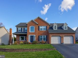 975 Martin Ave, Ephrata, PA 17522