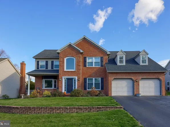 975 Martin Ave, Ephrata, PA 17522