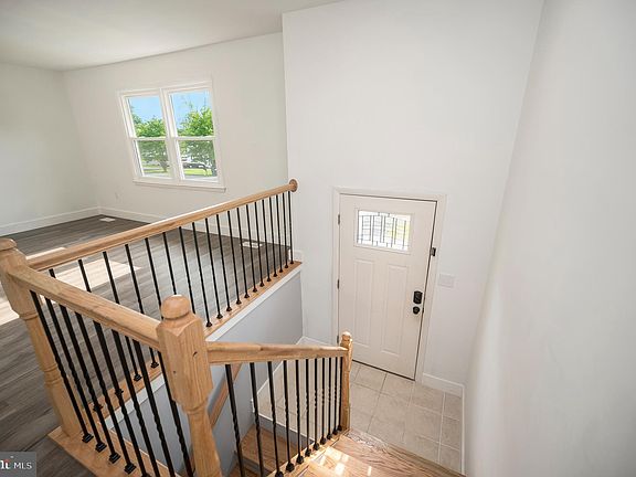 4th image of 108 Meadow Ln