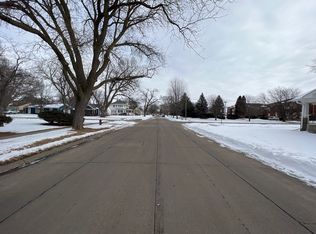 850 E 11th St, Fremont, NE 68025