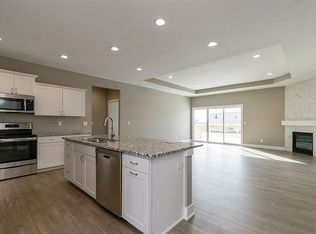 317 SW Carriage Dr, Ankeny, IA 50023