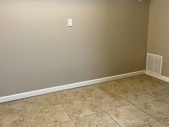 4th image of 26 Bartow St #1F