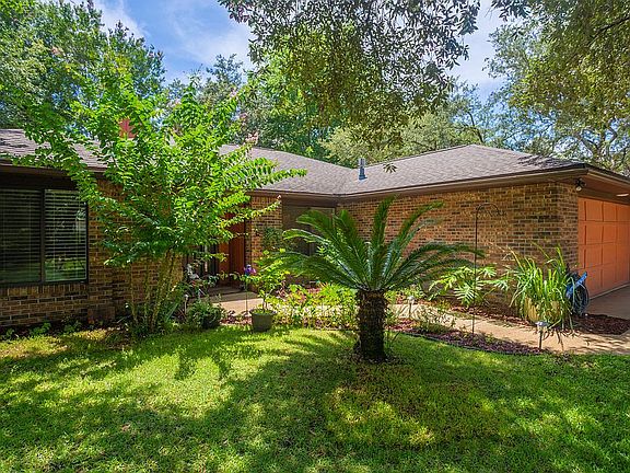 5th image of 1304 Rosewood Way