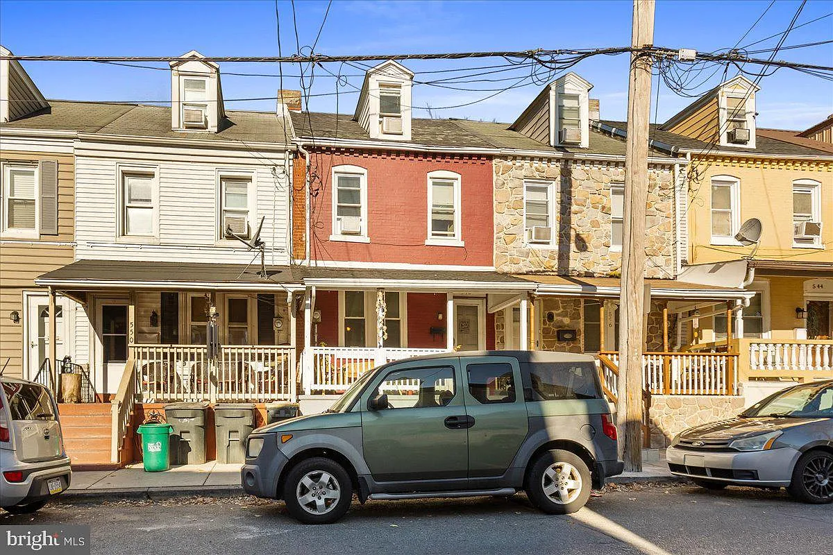 548 Dauphin St photo 1