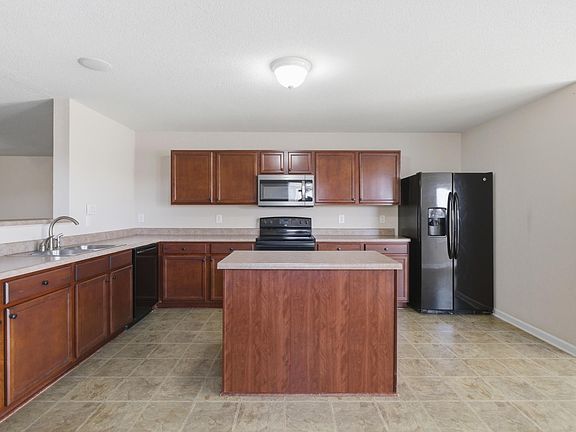 5th image of 238 Harold Murphy Dr