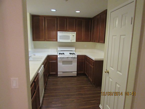 3rd image of 25872 Iris Ave Unit C