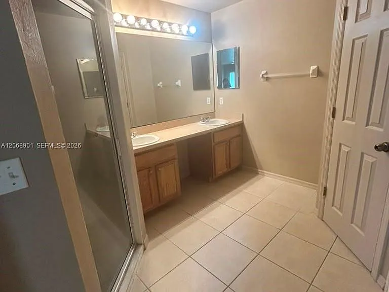 4129 NE 19th Pl — Photo 16