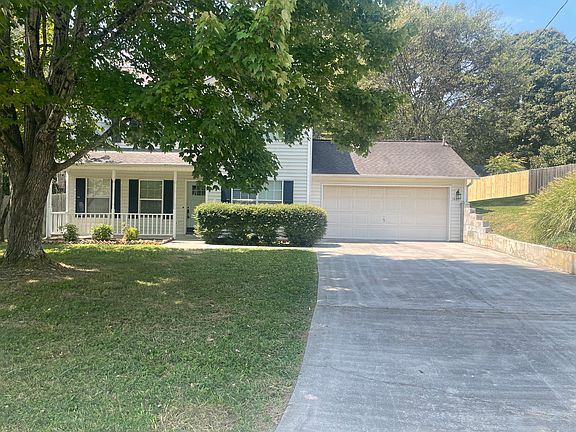 3rd image of 1801 Chanute Ln