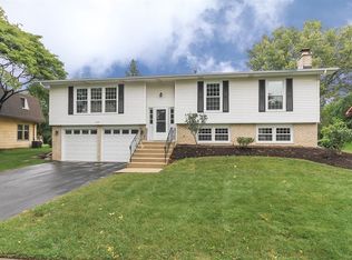 1550 Bolson Dr, Downers Grove, IL 60516