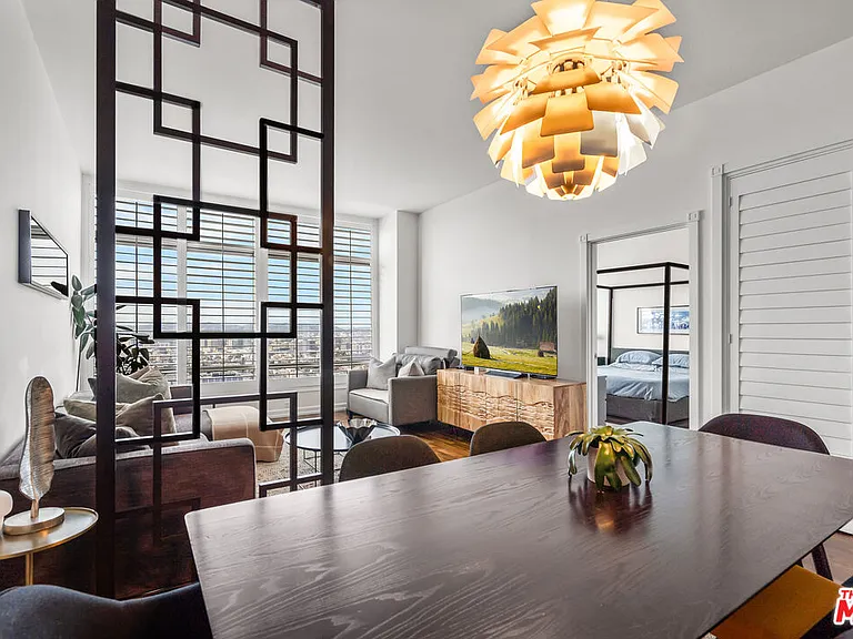 900 W Olympic Blvd #36F — Photo 1