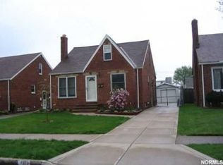 8323 Whittington Dr, Parma, OH