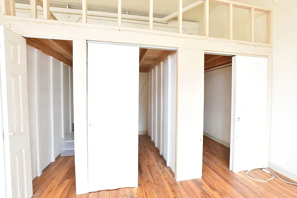 Rented by Clove Realty LLC | media 36