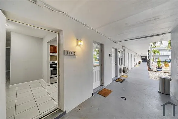 626 SW 14th Ave #108 — Photo 4
