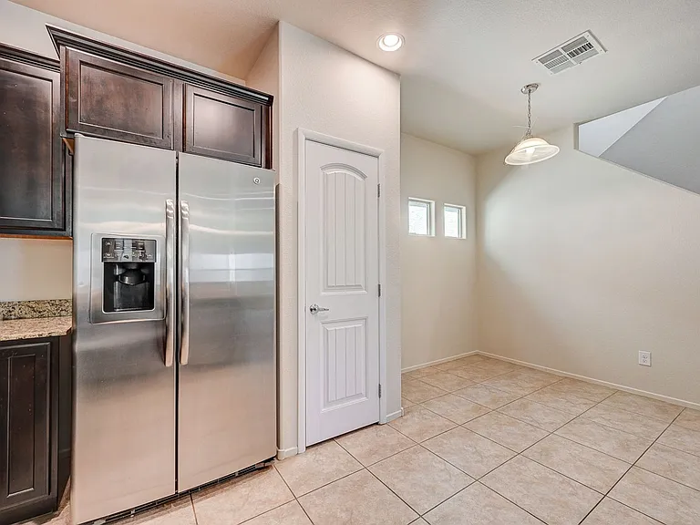 9522 Vega Carpio Ave — Photo 19