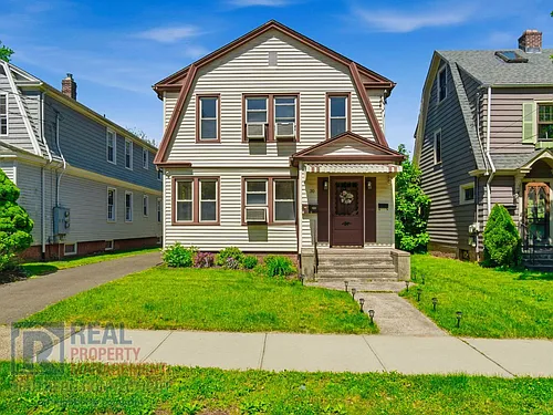 30 Coram St Photo 1