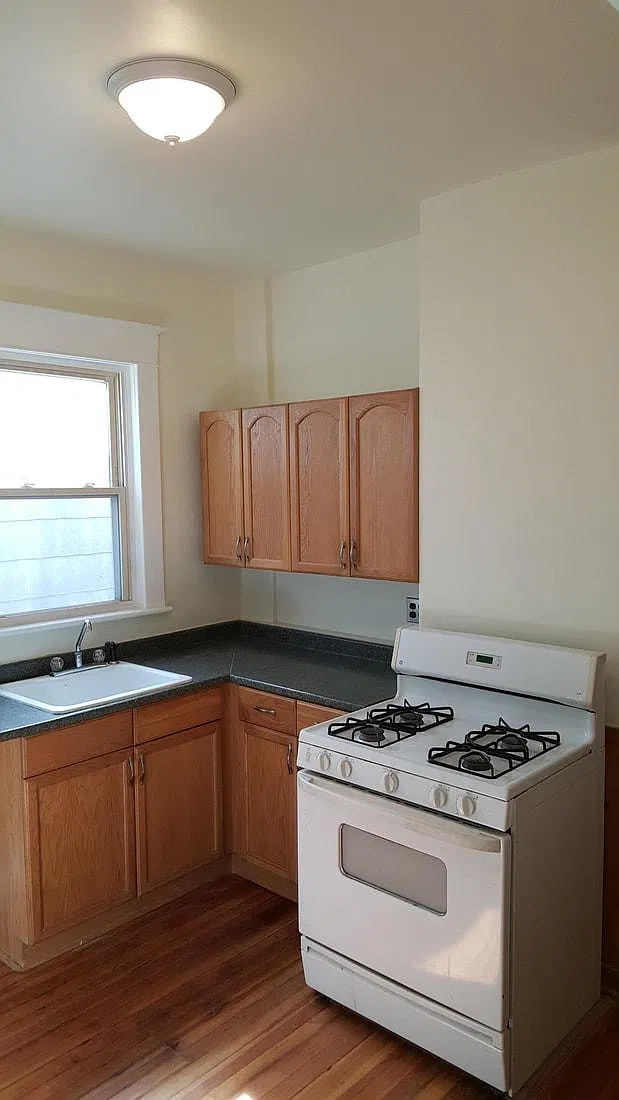 4 bed, 1300 sqft, $1,500 — Photo 4