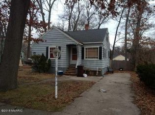 2358 Oak Ave, Muskegon, MI 49442